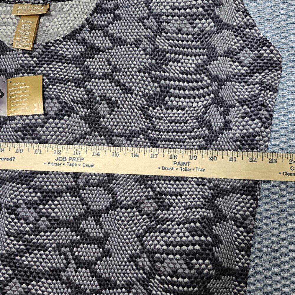 Ms. Tina by Tina Knowles Asymmetrical Design Top Gray & Black Draped Size Small - Picture 6 of 8